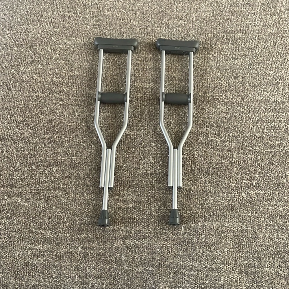 American girl doll crutches